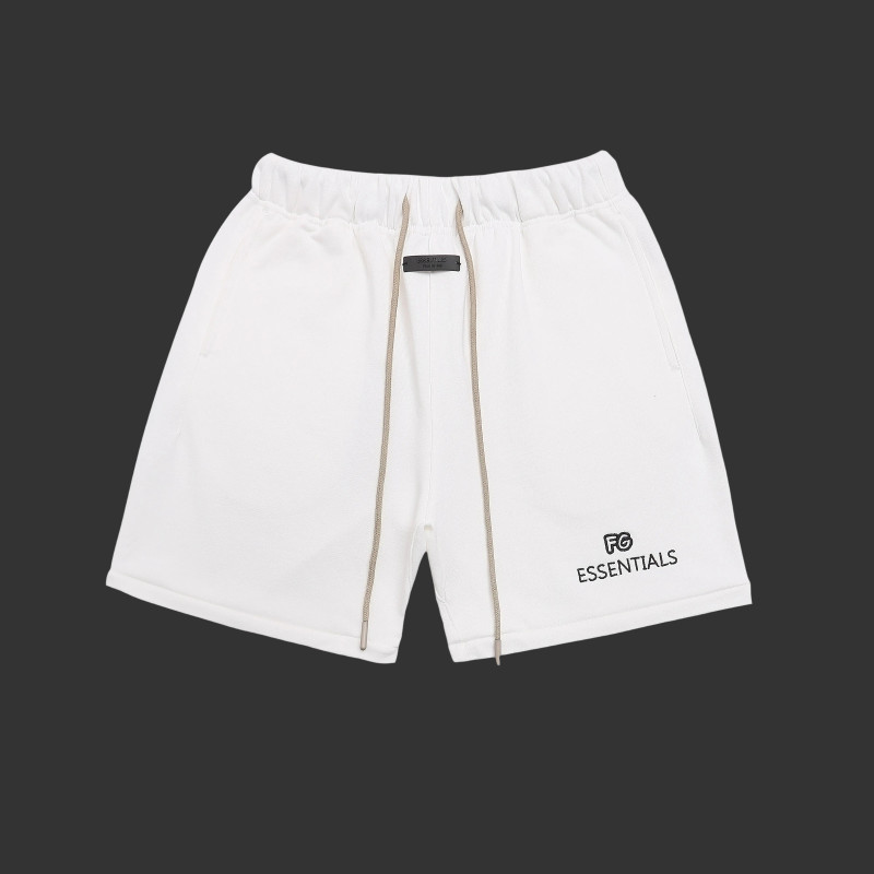 Essentials FG Classic Short Off White